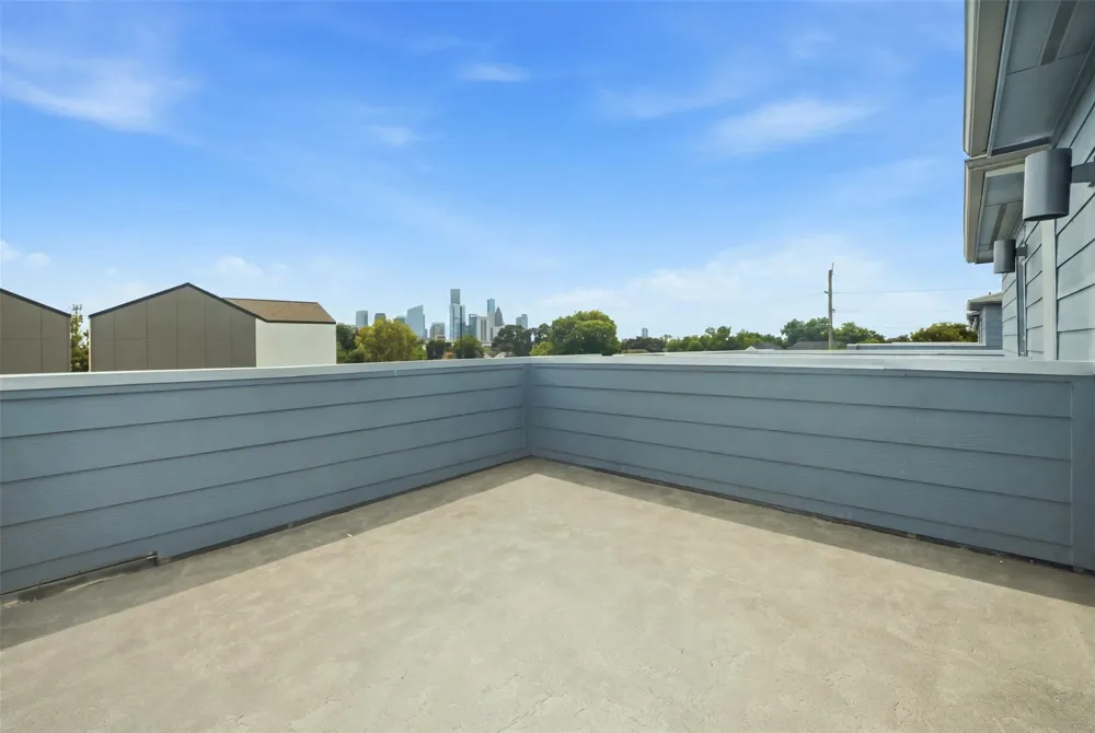 1811 Mills Street Houston, TX 77026
