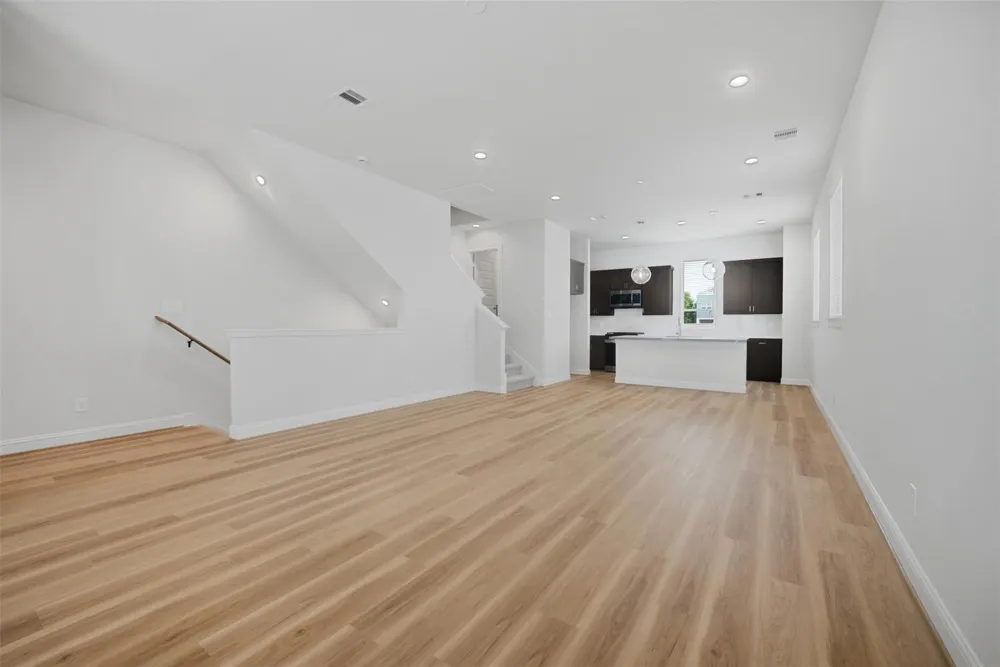 1811 Mills Street Houston, TX 77026