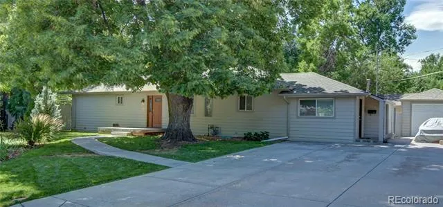 2321 S Henry Place Denver, CO 80210