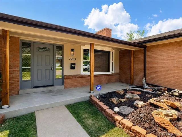 2753 S Benton Street Denver, CO 80227