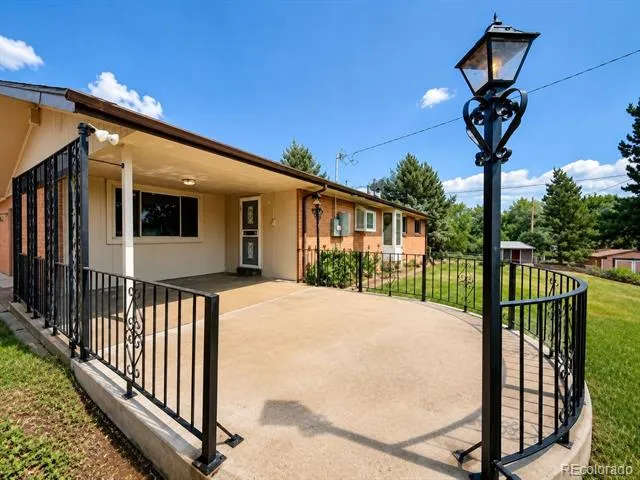 2753 S Benton Street Denver, CO 80227