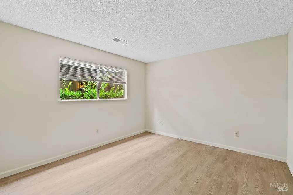 172 White Oak Drive Santa Rosa, CA 95409