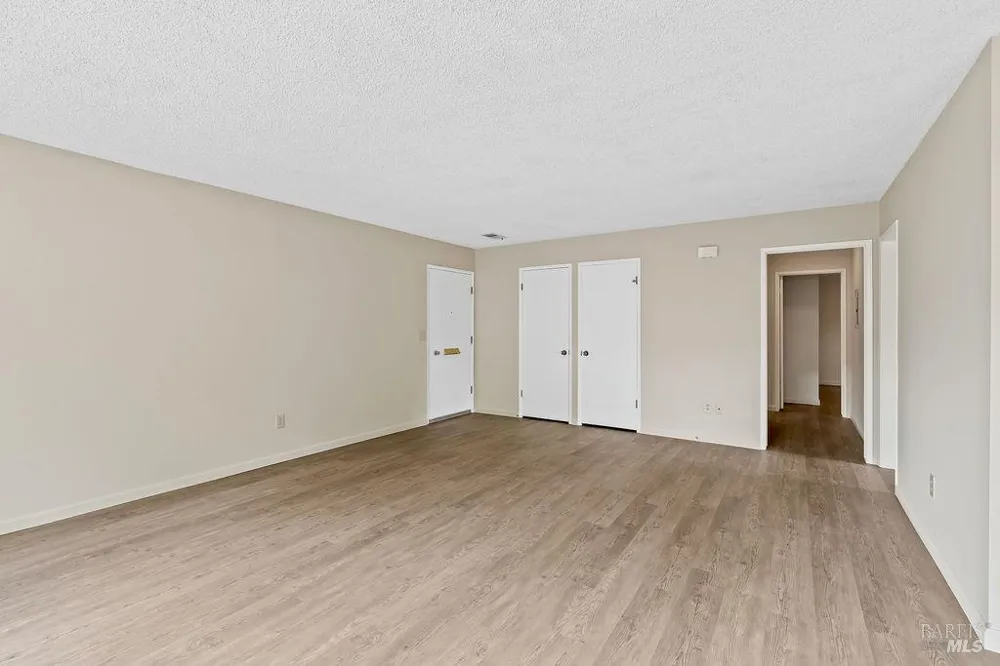 172 White Oak Drive Santa Rosa, CA 95409
