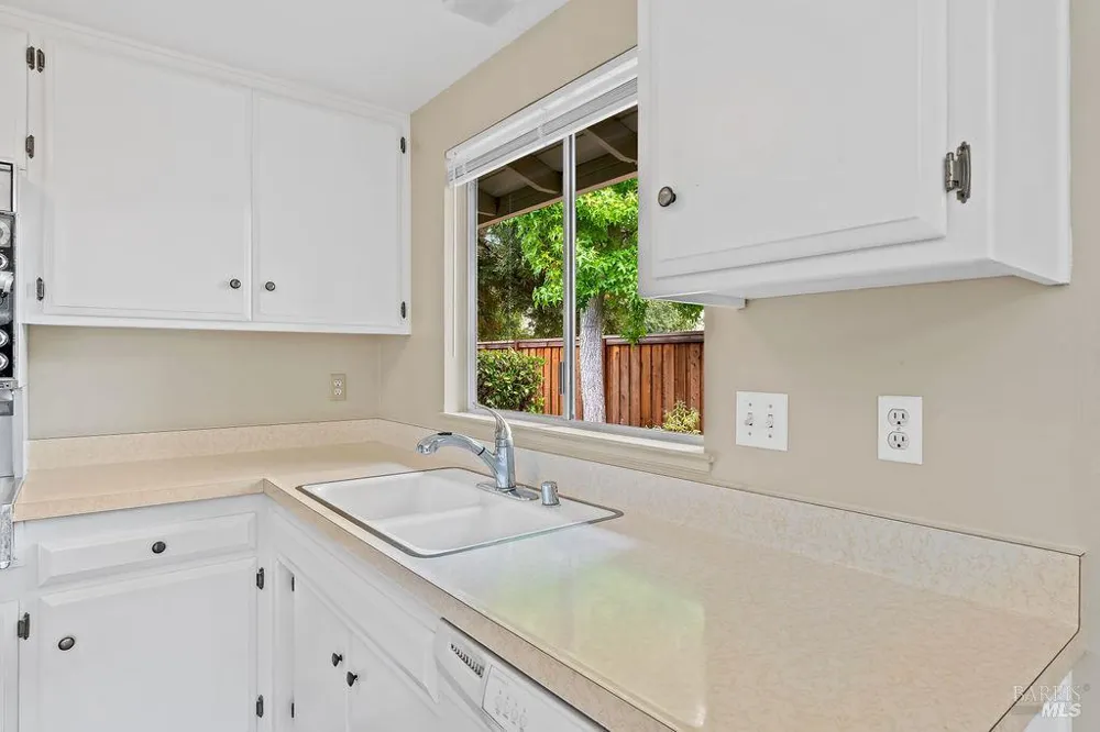 172 White Oak Drive Santa Rosa, CA 95409