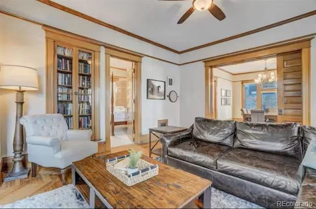 6 Boulder Crescent Street Colorado Springs, CO 80903