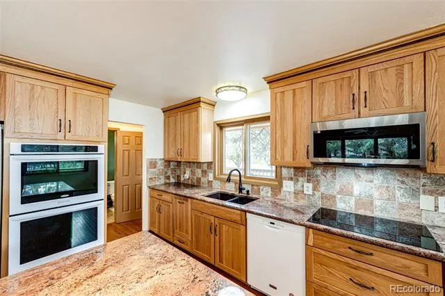 33802 Meadowlark Drive Elizabeth, CO 80107