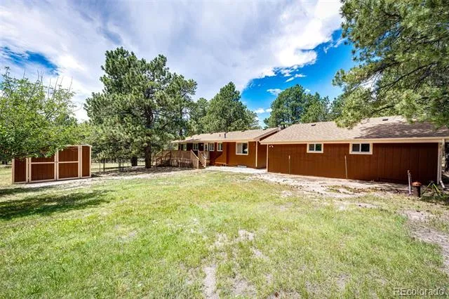 33802 Meadowlark Drive Elizabeth, CO 80107