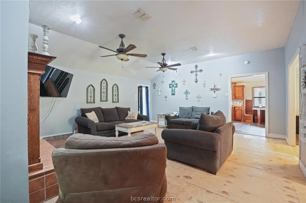 3861 State Highway 75 S Centerville, TX 75833