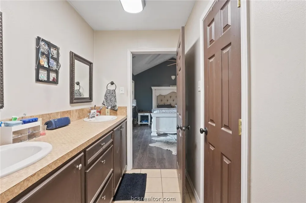 3861 State Highway 75 S Centerville, TX 75833