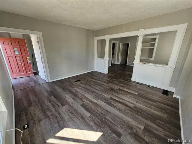 738 W 4th Avenue Denver, CO 80223