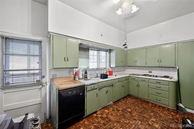 107 S 4th Avenue Brighton, CO 80601
