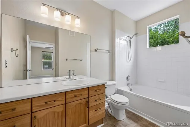 14333 E 1st Drive #102 Aurora, CO 80011