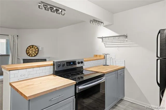 695 Manhattan Drive #19 Boulder, CO 80303