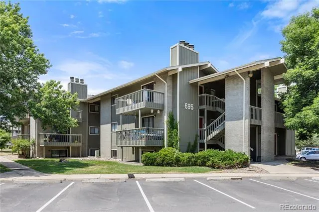 695 Manhattan Drive #19 Boulder, CO 80303