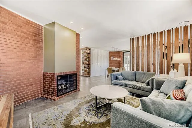 2910 S Marion Street Englewood, CO 80113