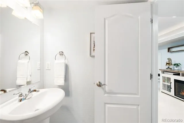 9135 E 29th Place Denver, CO 80238