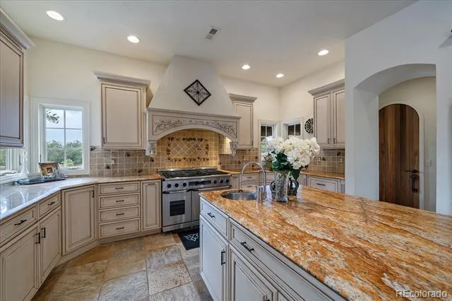 1175 Castle Pointe Drive Castle Rock, CO 80104
