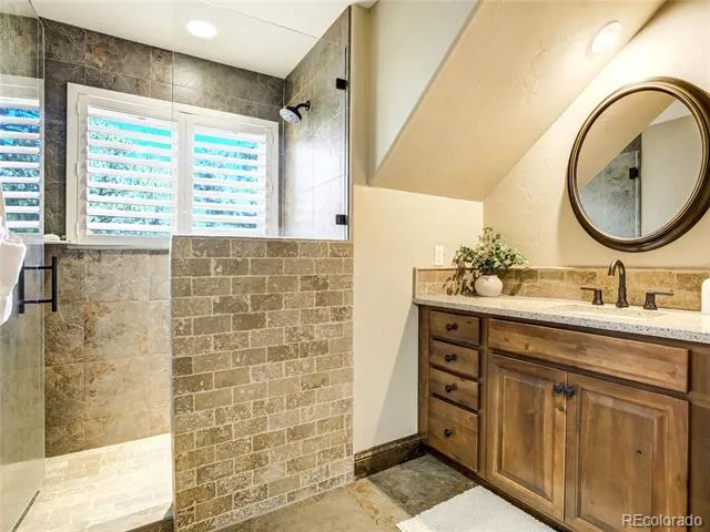 4735 Saxton Hollow Road Colorado Springs, CO 80908