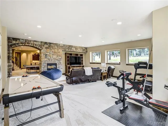 4735 Saxton Hollow Road Colorado Springs, CO 80908