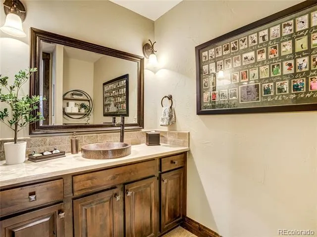 4735 Saxton Hollow Road Colorado Springs, CO 80908
