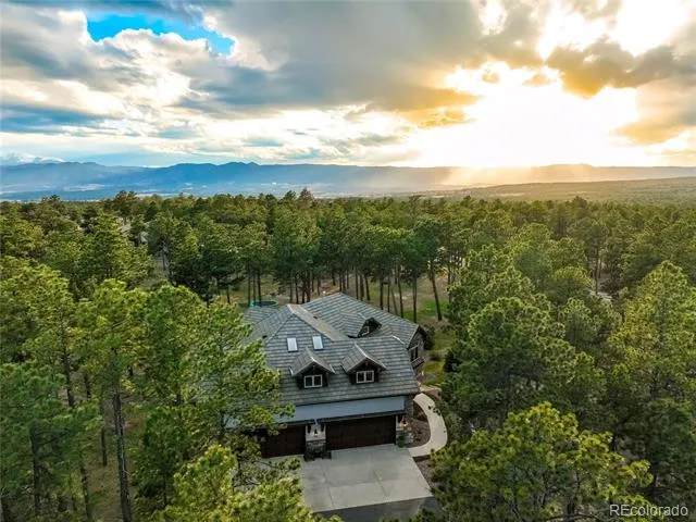 4735 Saxton Hollow Road Colorado Springs, CO 80908