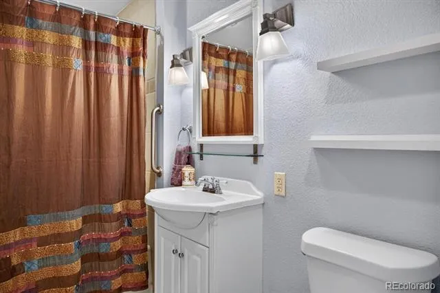 800 E 18th Avenue #103 Denver, CO 80218