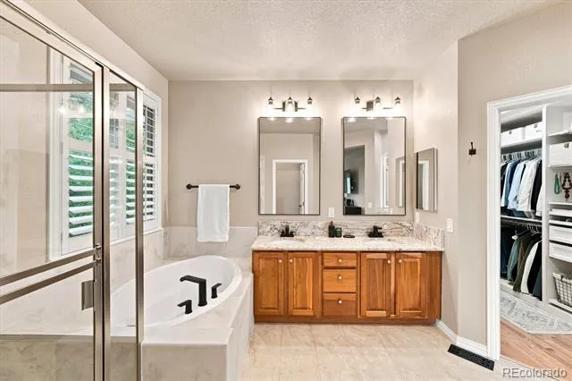 2908 Oakshire Court Littleton, CO 80126