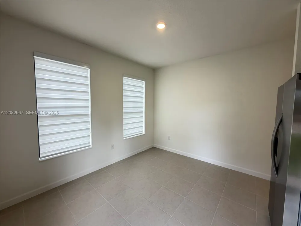 19111 SW 315 St #b Homestead, FL 33033