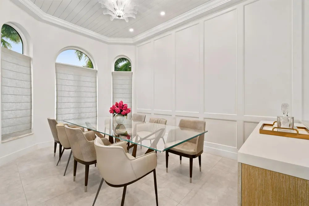 3 Lakeside Palms Court 