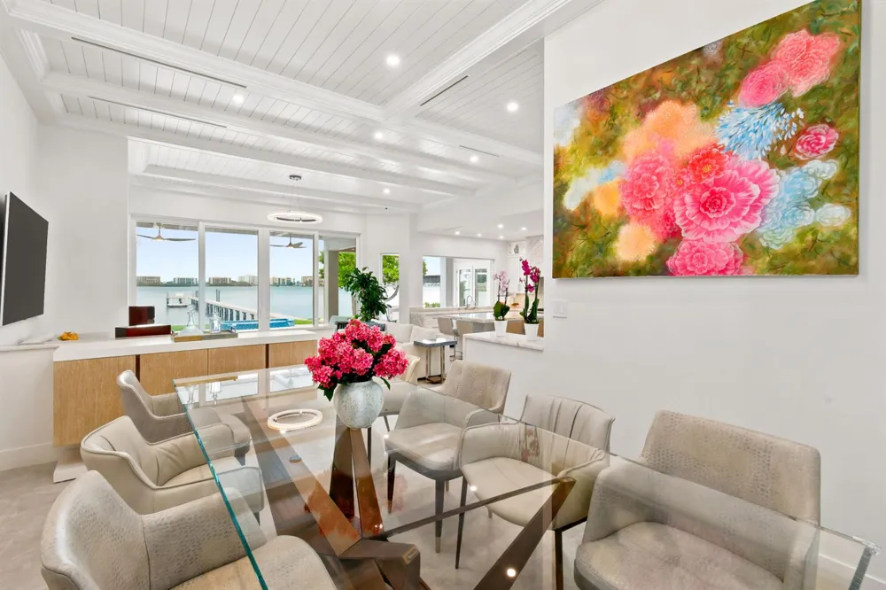 3 Lakeside Palms Court 