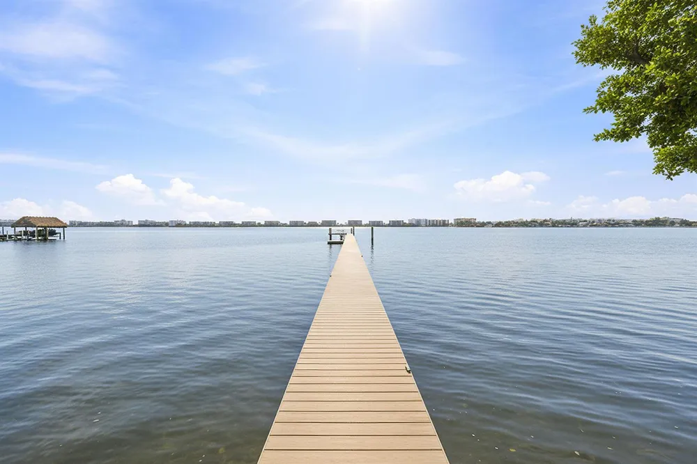 3 Lakeside Palms Court 