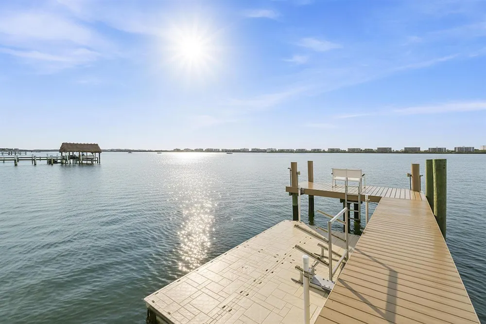 3 Lakeside Palms Court 