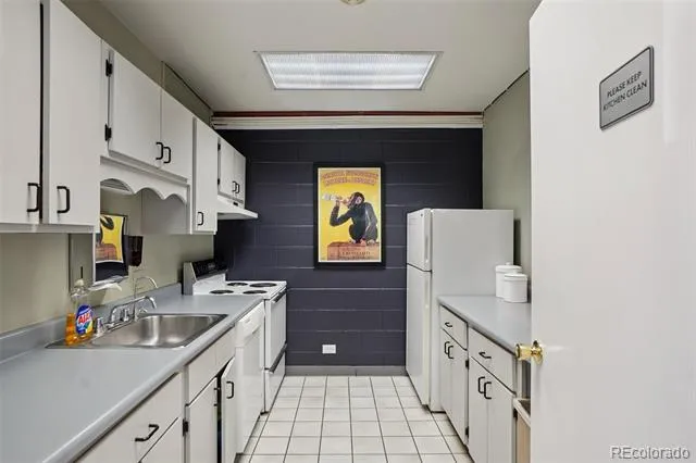 555 E 10th Avenue #3 Denver, CO 80203