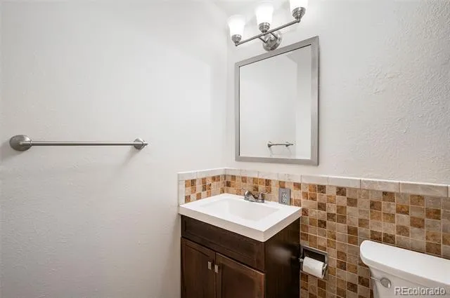 9 Elizabeth Court Longmont, CO 80501