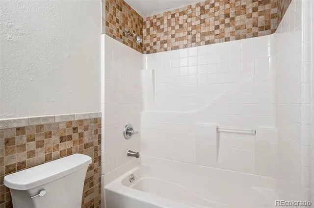 9 Elizabeth Court Longmont, CO 80501