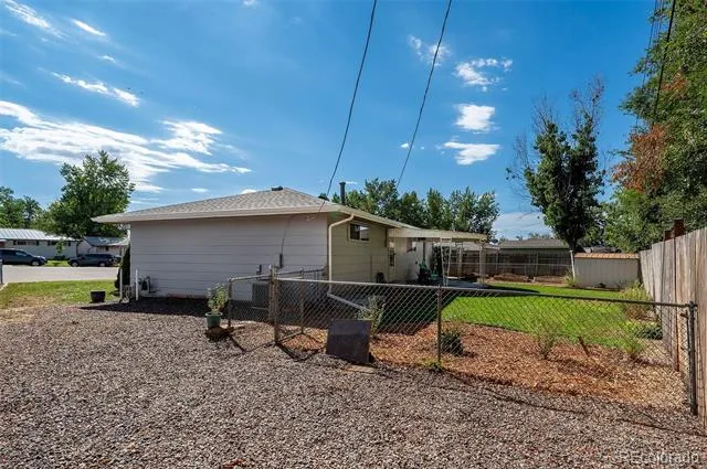 9 Elizabeth Court Longmont, CO 80501