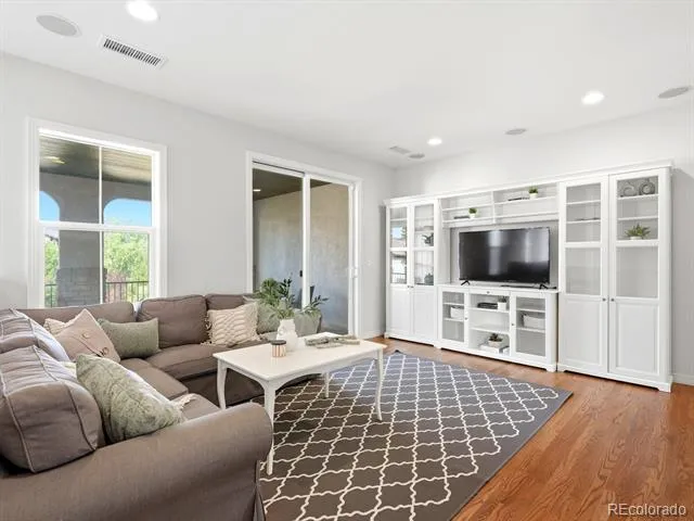 10523 Morningdew Court Highlands Ranch, CO 80126