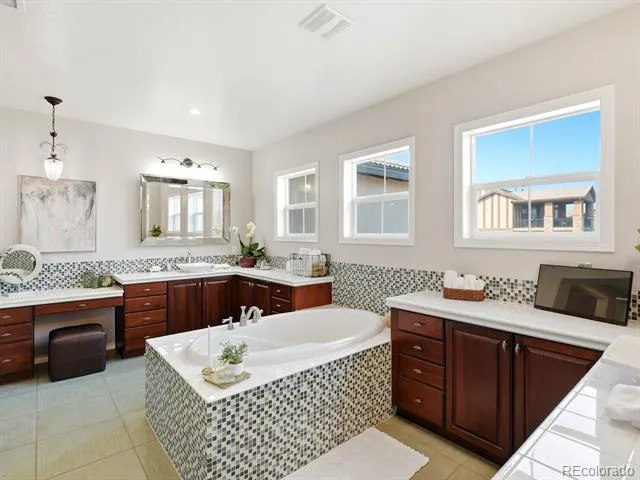 10523 Morningdew Court Highlands Ranch, CO 80126