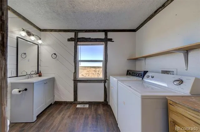 10573 County Road 165 Matheson, CO 80830