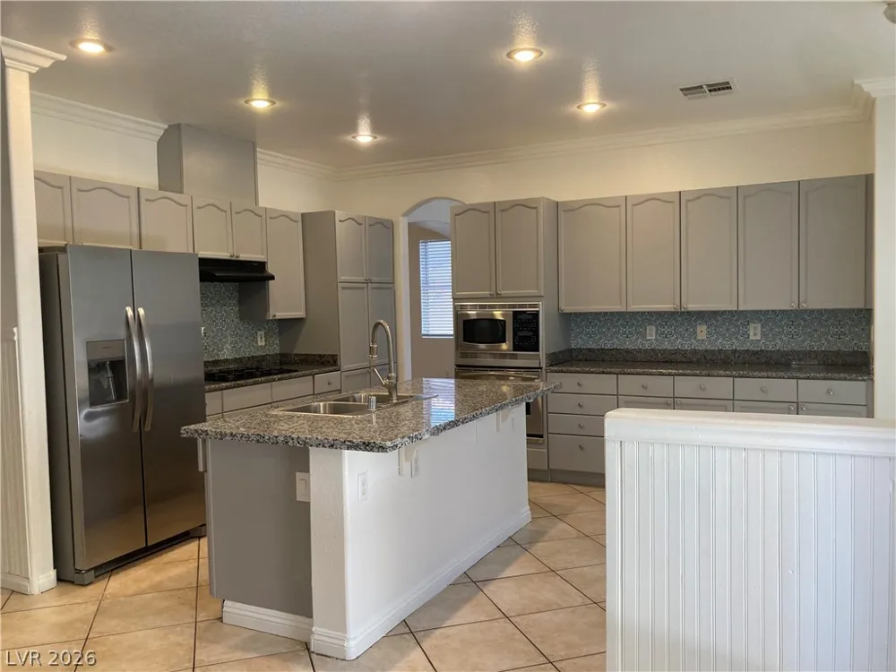 8877 Waltzing Waters Court Las Vegas, NV 89147