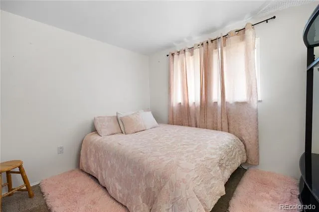 1093 S Holland Street Lakewood, CO 80226