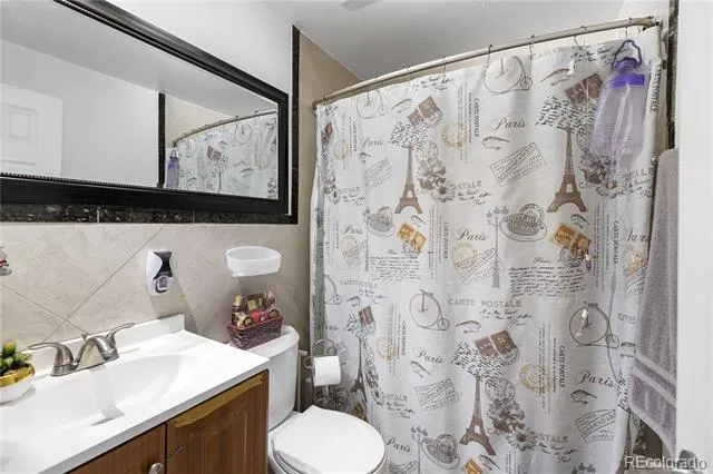 1093 S Holland Street Lakewood, CO 80226