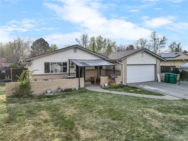 1093 S Holland Street Lakewood, CO 80226