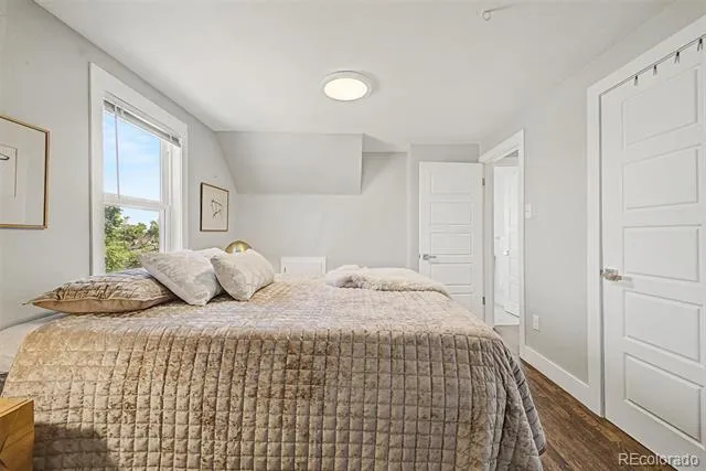1870 W Beekman Place Denver, CO 80221