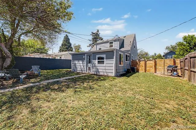 1870 W Beekman Place Denver, CO 80221