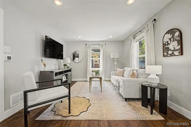 1870 W Beekman Place Denver, CO 80221