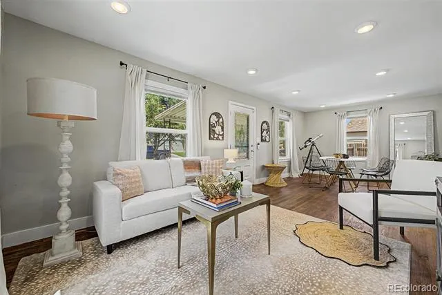 1870 W Beekman Place Denver, CO 80221