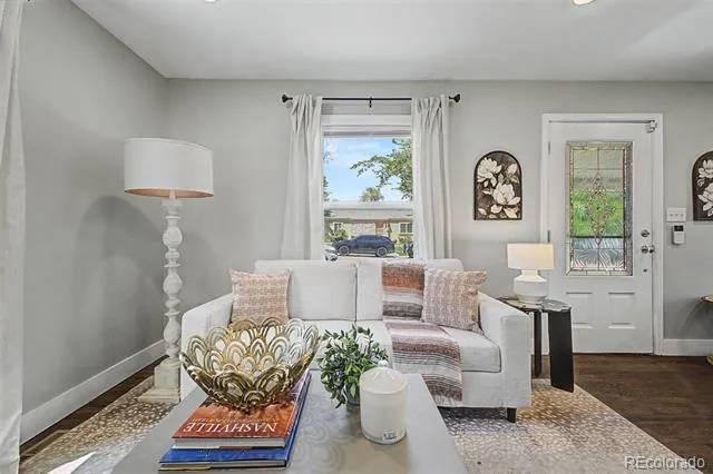 1870 W Beekman Place Denver, CO 80221
