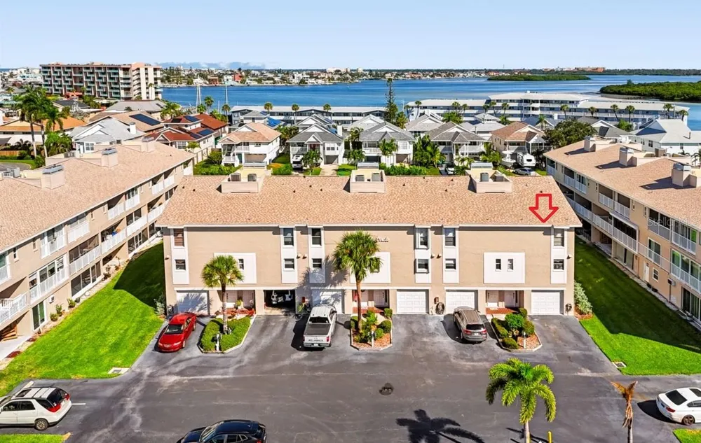 255 CAPRI CIRCLE #22 Treasure Island, FL 33706