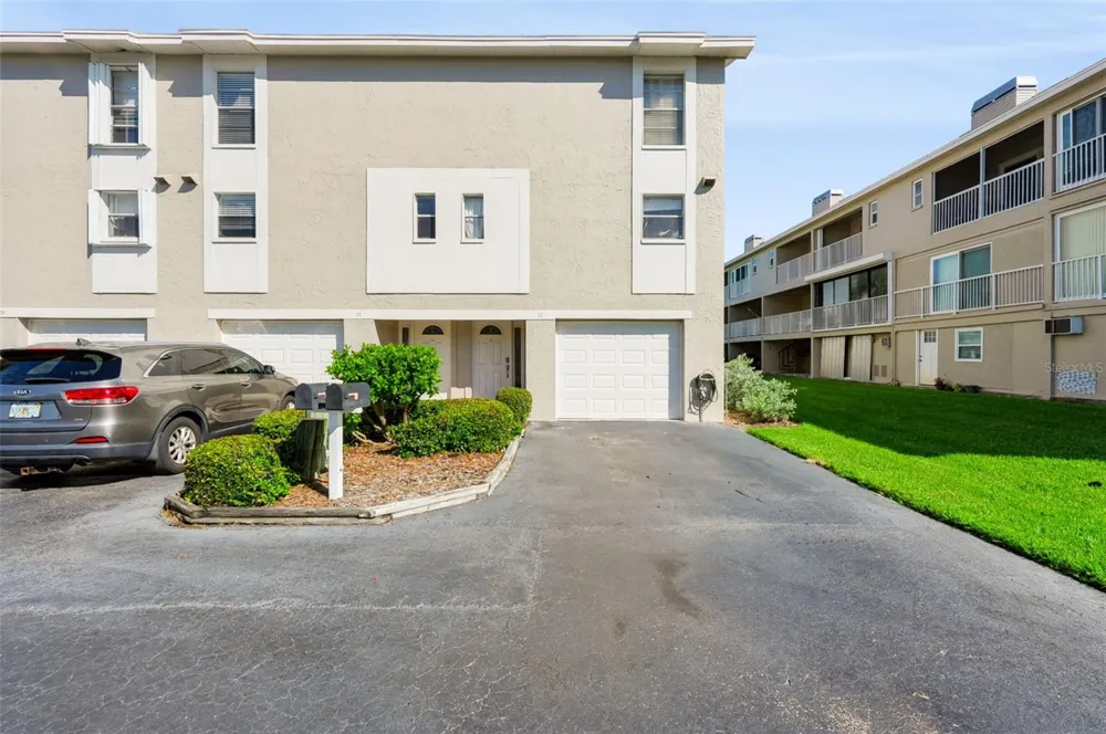 255 CAPRI CIRCLE #22 Treasure Island, FL 33706